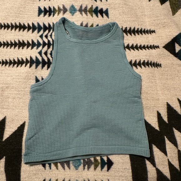 Crop top tank - Picture 1 of 2